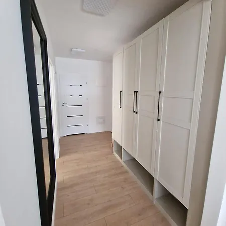 Lejlighed Miejski Z 2 Sypialniami ,garazem I Tarasem