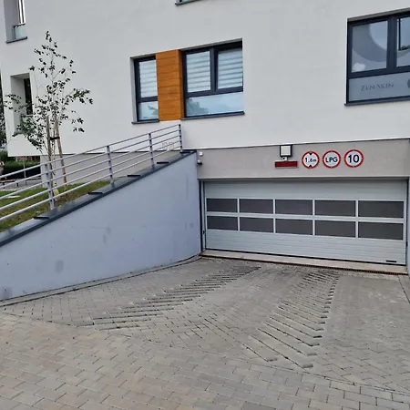 Miejski Z 2 Sypialniami ,garazem I Tarasem * Kołobrzeg